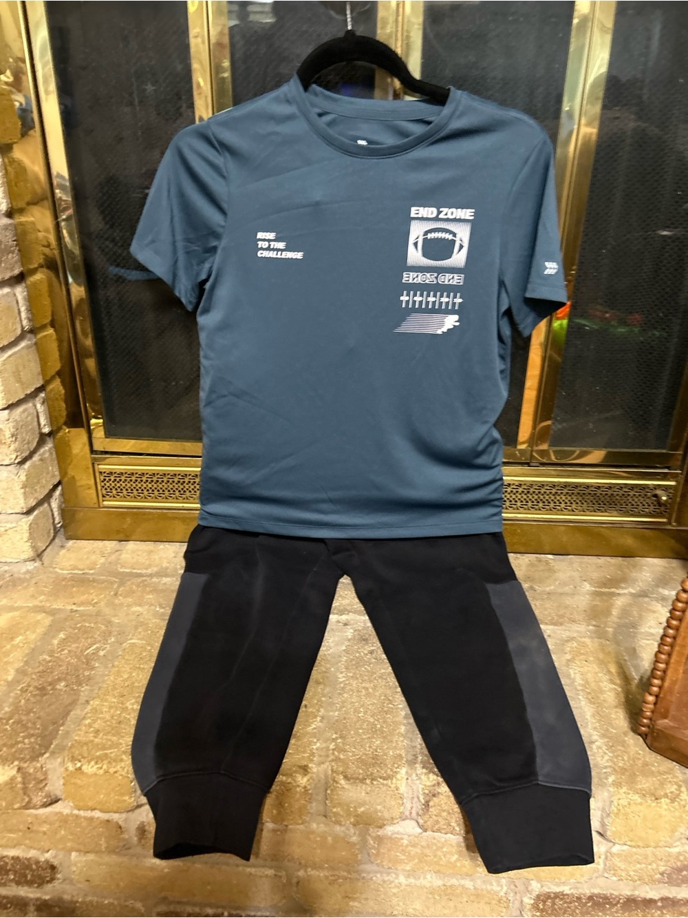all in motion Teal Graphic Tee with Black Jogger Set. Boys size 10.